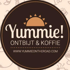 Logo Levering van ontbijt aan huis - Yummie on the road, Bredene